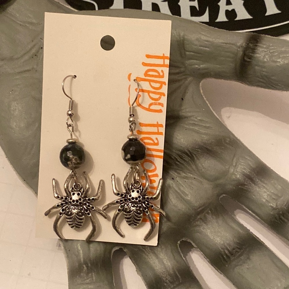 Halloween beaded earrings with charm - Handmade